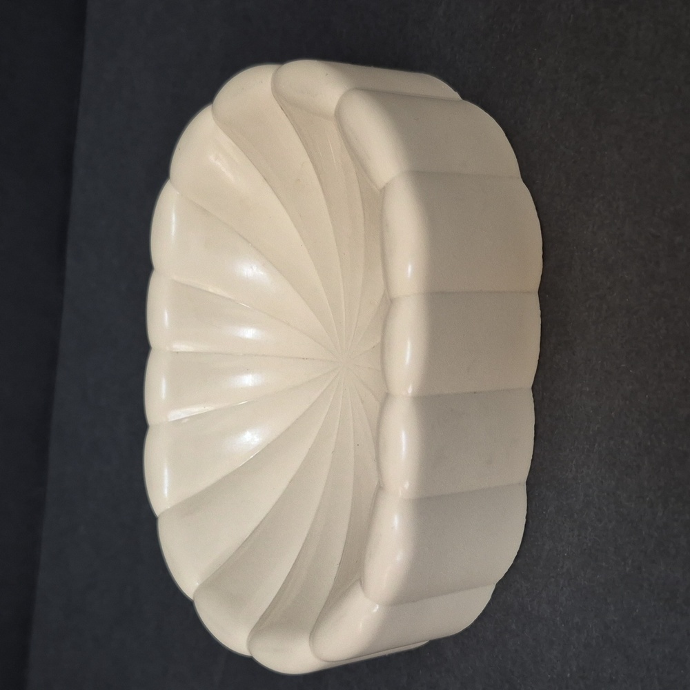 Vintage 80's Bathroom Fluted Soap Dish Granny Cottage